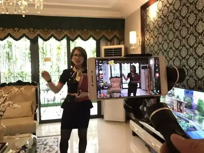 桃花直播用户头像展示图